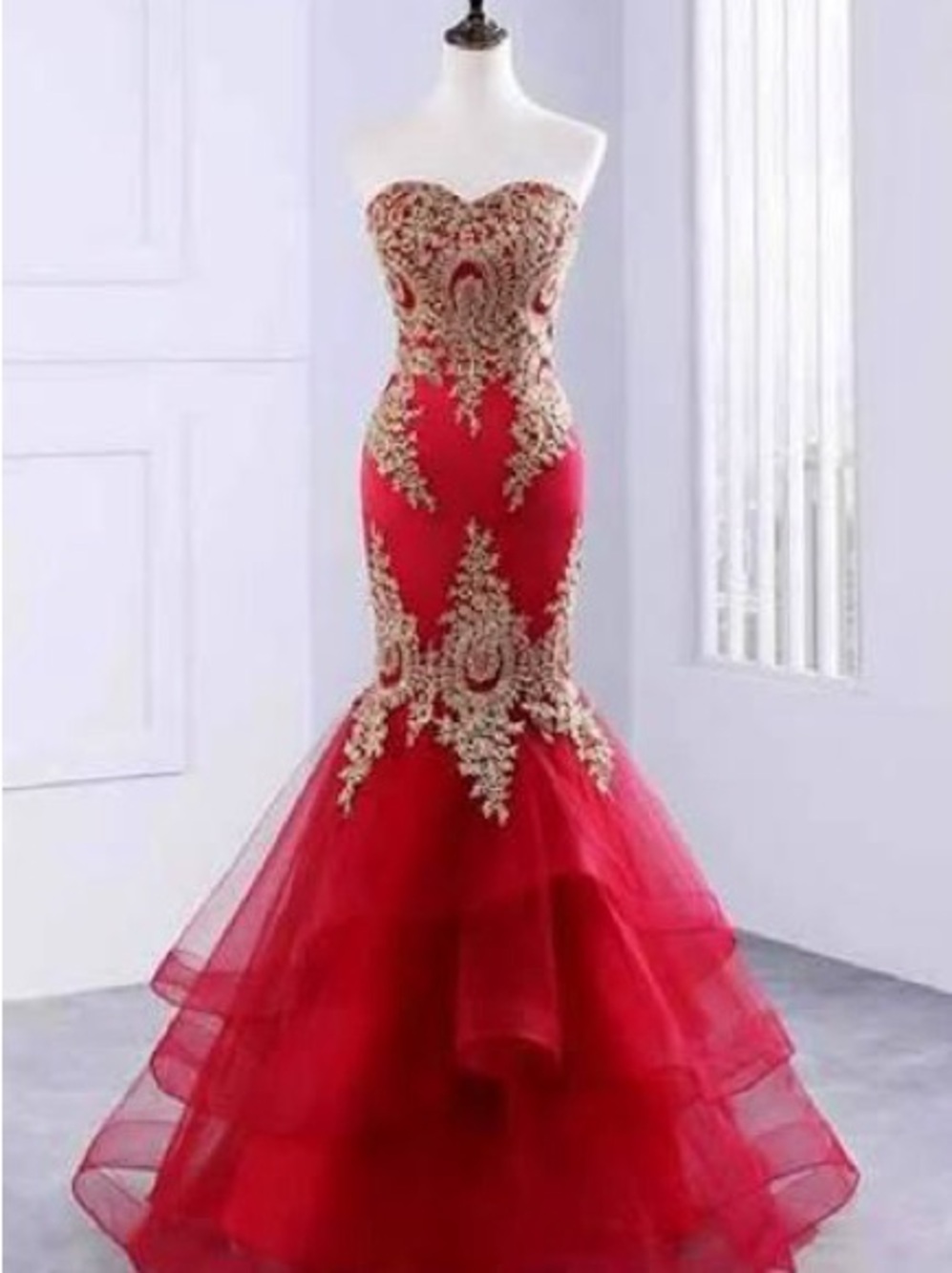 Elegant Strapless Red Mermaid Dress with Gold Embroidery